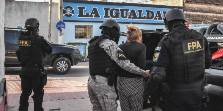 Detuvieron a una abuela, hija y nieta dedicadas a la venta de drogas