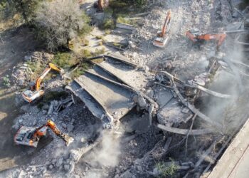 La Provincia demolió el edificio conocido como "la araña" para construir una escuela ProA