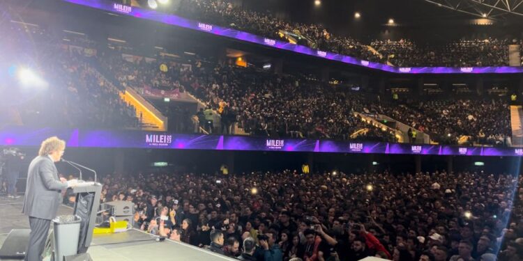 Javier Milei cerró su campaña en el Movistar Arena