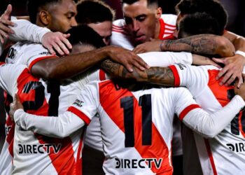 River goleó 5-1 a Barracas en el Monumental