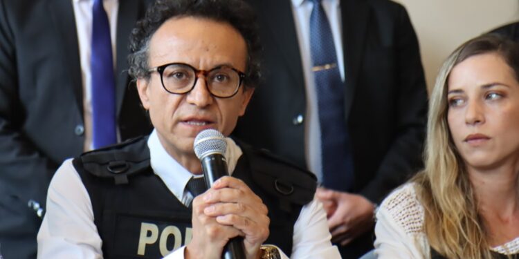 Ecuador: Christian Zurita reemplazará a Fernando Villavicencio en las elecciones