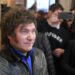 Votó Javier Milei: cientos de militantes lo esperaron para manifestar apoyo