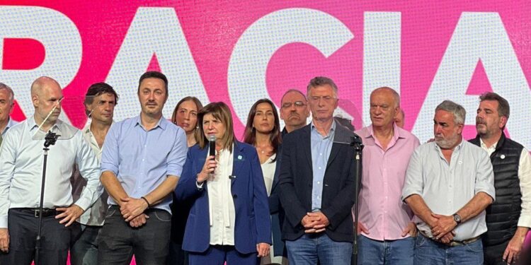 Patricia Bullrich convocó a una conferencia de prensa