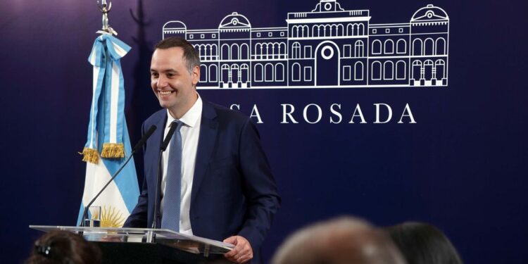 El Gobierno anunció que suspende la pauta oficial por un año