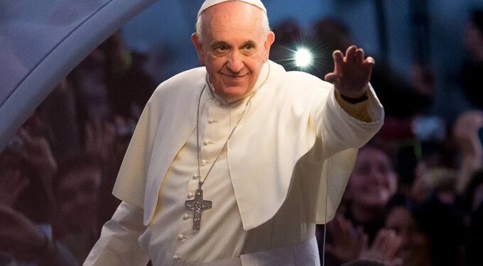 El Vaticano autoriza la bendición de parejas del mismo sexo