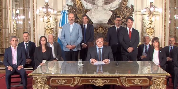 Este viernes entró en vigencia el DNU de Javier Milei