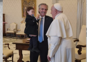 El papa Francisco recibió al expresidente Alberto Fernández