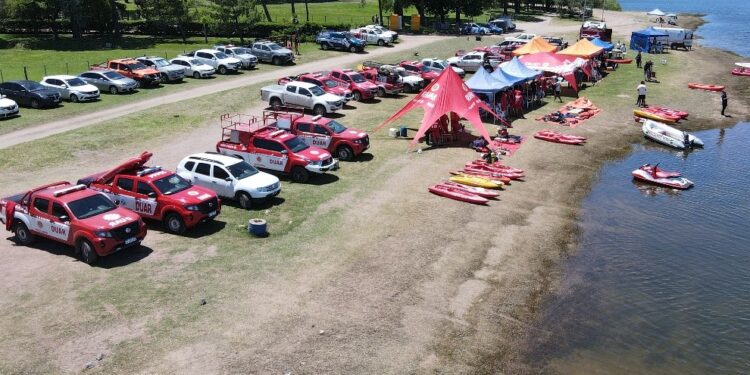 Continúa la búsqueda bajo el agua del turista desaparecido en Embalse