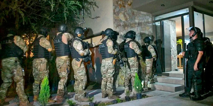 Detuvieron en Córdoba a familiares del narco ecuatoriano "Fito" Macías