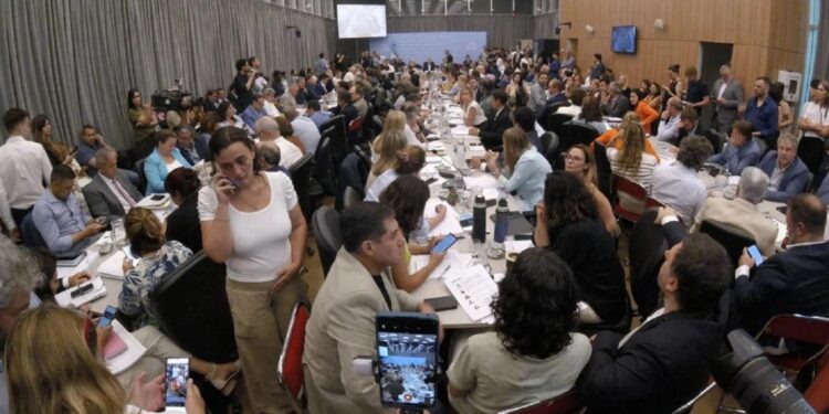 El Gobierno oficializó la prórroga del período de sesiones extraordinarias