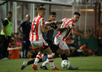 Instituto goleó a Atlético de Tucumán por la Copa de la Liga