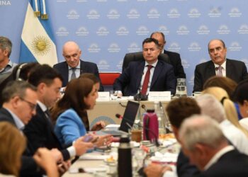 Continúa el debate de la ley ómnibus: cuándo saldría el dictamen