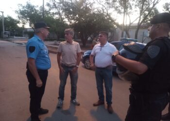 El ministro Quinteros acudió a Ciudad Evita tras el tiroteo a una comisaría