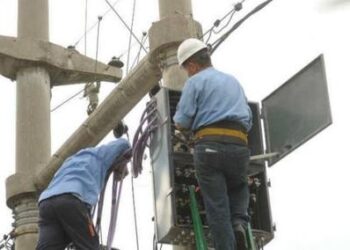 Reportan cortes de luz en Córdoba por una falla en la línea de alta tensión