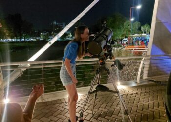 «Ciencia y Tecnología bajo las estrellas» propone descubrir el cielo desde el Parque Sarmiento