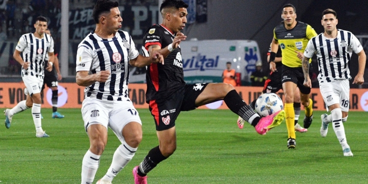 Talleres e Instituto igualaron 2-2 en el estadio Kempes
