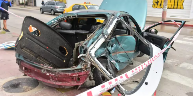 Alta Córdoba: chocó tres autos e hirió a varias personas