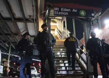 Un muerto y cinco heridos en un tiroteo en el metro de Nueva York