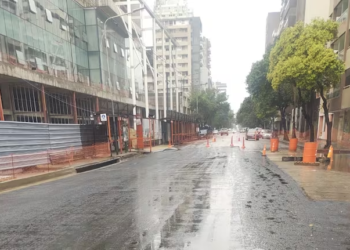 Quedó habilitada la avenida Vélez Sarsfield tras la reparación del socavón