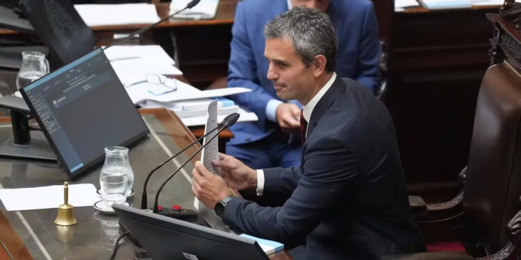 Ley Ómnibus: este mediodía se retoma la sesión en Diputados