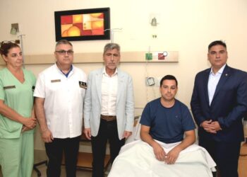 Quinteros visitó a los policías atacados en Villa la Tela