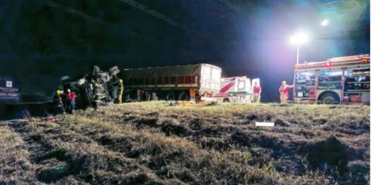 Un conductor murió tras chocar contra un camión