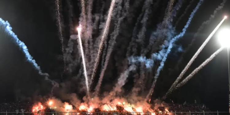 Cosedepro dio a conocer la sanción a Belgrano por el uso de bengalas en el clásico
