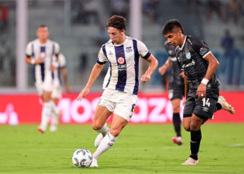 Talleres goleó 4-1 a Atlético de Tucumán y se sumó al lote de punteros