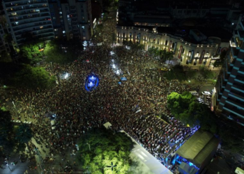 Masiva marcha en Córdoba por el Día de la Memoria