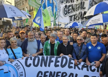 La CGT convocó a la marcha para el 1° de mayo bajo la consigna «La Patria no se vende»