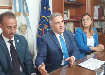 Llaryora pidió regular la economía: "No se llega a fin de mes"