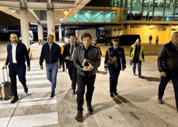 Milei llegó a Miami para recibir una distinción y encontrarse con Elon Musk