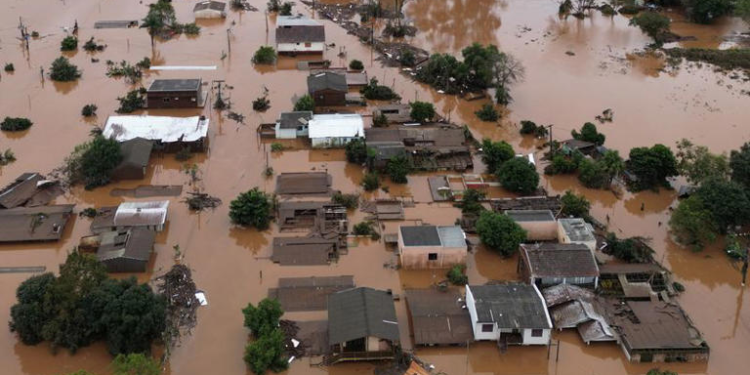 Las inundaciones en el sur de Brasil causan al menos 78 fallecidos