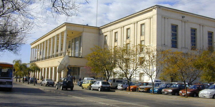 Continúa el paro universitario por falta de presupuesto