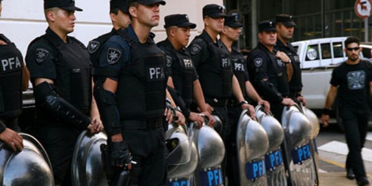 Aumento Salarial del 40% para las Fuerzas de Seguridad y Personal Estatal