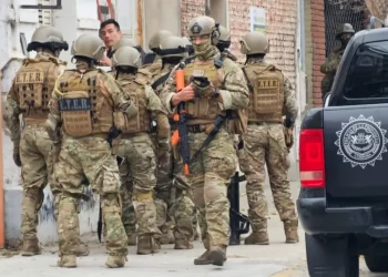 Redujeron a un hombre que se encontraba atrincherado y armado en barrio Güemes