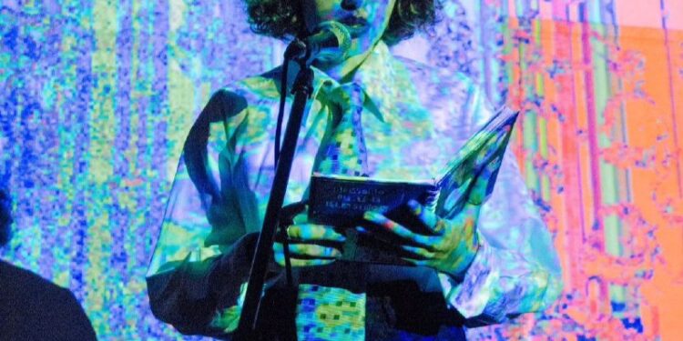 «Viernes de Ruinas» en la UNC: un viaje cultural entre poesía, charlas y música