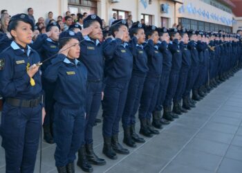 Nuevos patrulleros y 1500 cadetes de policía a las calles de Córdoba