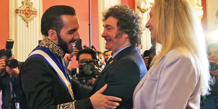 Javier Milei participó de la asunción de Nayib Bukele
