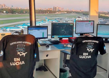 Controladores aéreos anunciaron 18 días de paro durante este mes