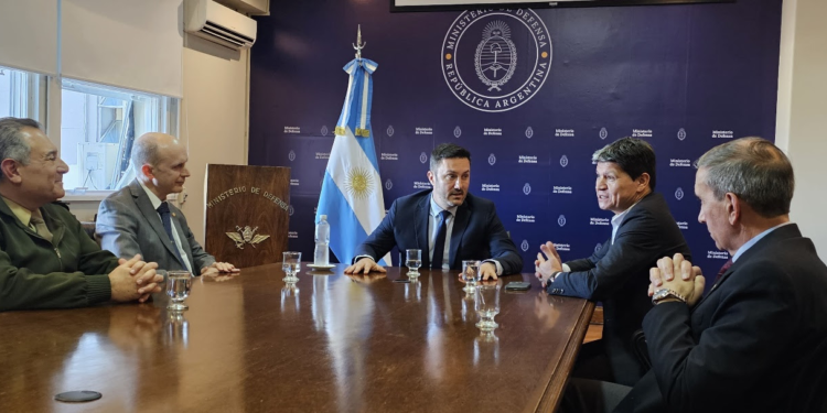 Luis Petri y CAME firmaron convenio de capacitación para las Fuerzas Armadas