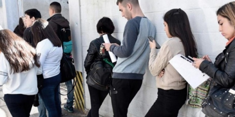 Aumentó la desocupación y alcanzó el 7,5% al cierre de 2025