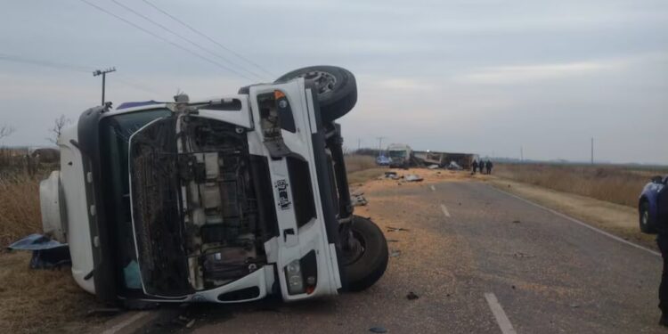 Trágico choque de camiones al sur de Córdoba