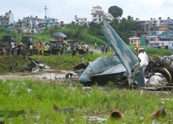 Tragedia en Nepal: se estrelló un avión con pasajeros, solo sobrevivió el piloto