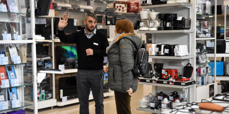 Nuevo acuerdo paritario para el sector mercantil, logra una suba de 13,5%