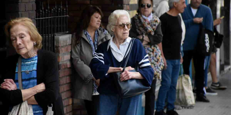 El Gobierno busca subir a 65 años la edad jubilatoria de las mujeres