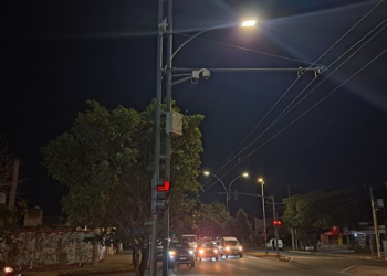 Detuvieron a tres menores cuando robaban cables en barrio ATE