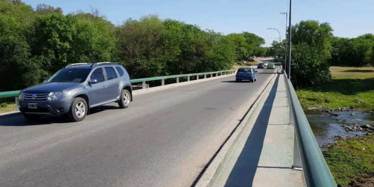 Corte total de tránsito sobre el puente del Chateau