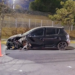 Un conductor perdió el control de su automóvil y colisionó contra un poste en avenida Colón