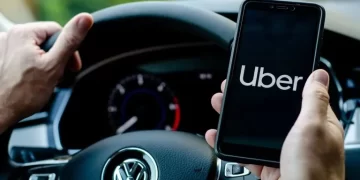 Uber inhabilitó a un conductor denunciado por robar a un jubilado en Córdoba